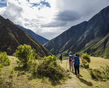 5 Steps To Stay Healthy On The Trail When Bugging Out