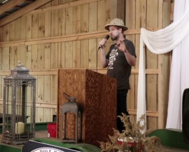 Florida Gardening 911: How to Grow Food in Lousy Dirt (Complete Presentation by David The Good)
