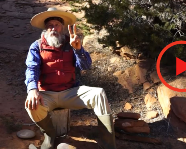 VIDEO: Improvising a Cutting Edge from Rocks