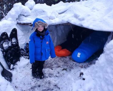 Survival Shelter Winter Camping in Blizzard – Deep Snow Camping in Alaska