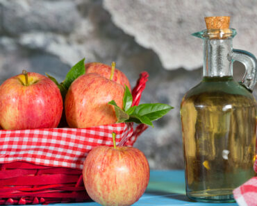 Turning fruit and vegetable scraps into vinegar