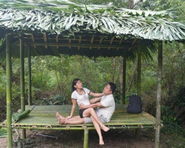 OFF GRID LIVING – Build Bamboo House, Survival in the Forest – Bushcraft & Survival