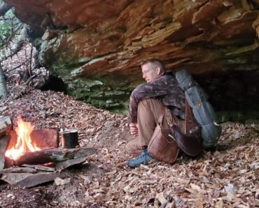 Old School Survival Camping – No Tent, No Sleeping Bag – Exploring Appalachia