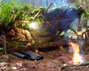 Building a Bushcraft Survival Shelter | Cooking on Coals | A Simple Way to Spend Time in the Wild