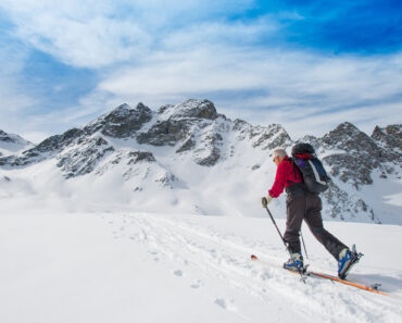 How to avoid the dangers of traversing mountainous terrain