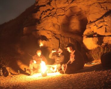 Cave Camping: Cooking Snails, Fish, Wild Plants, Fire (Survival)