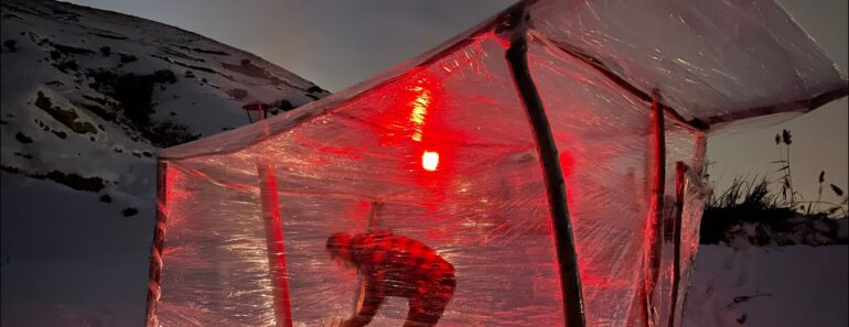 Plastic Wrap Survival Shelter in Winter – Bushcraft Stretch Film Tent and Stove – Popcorn, ASMR Plastic Wrap Survival Shelter in Winter – Bushcraft Stretch Film Tent and Stove – Popcorn, ASMR